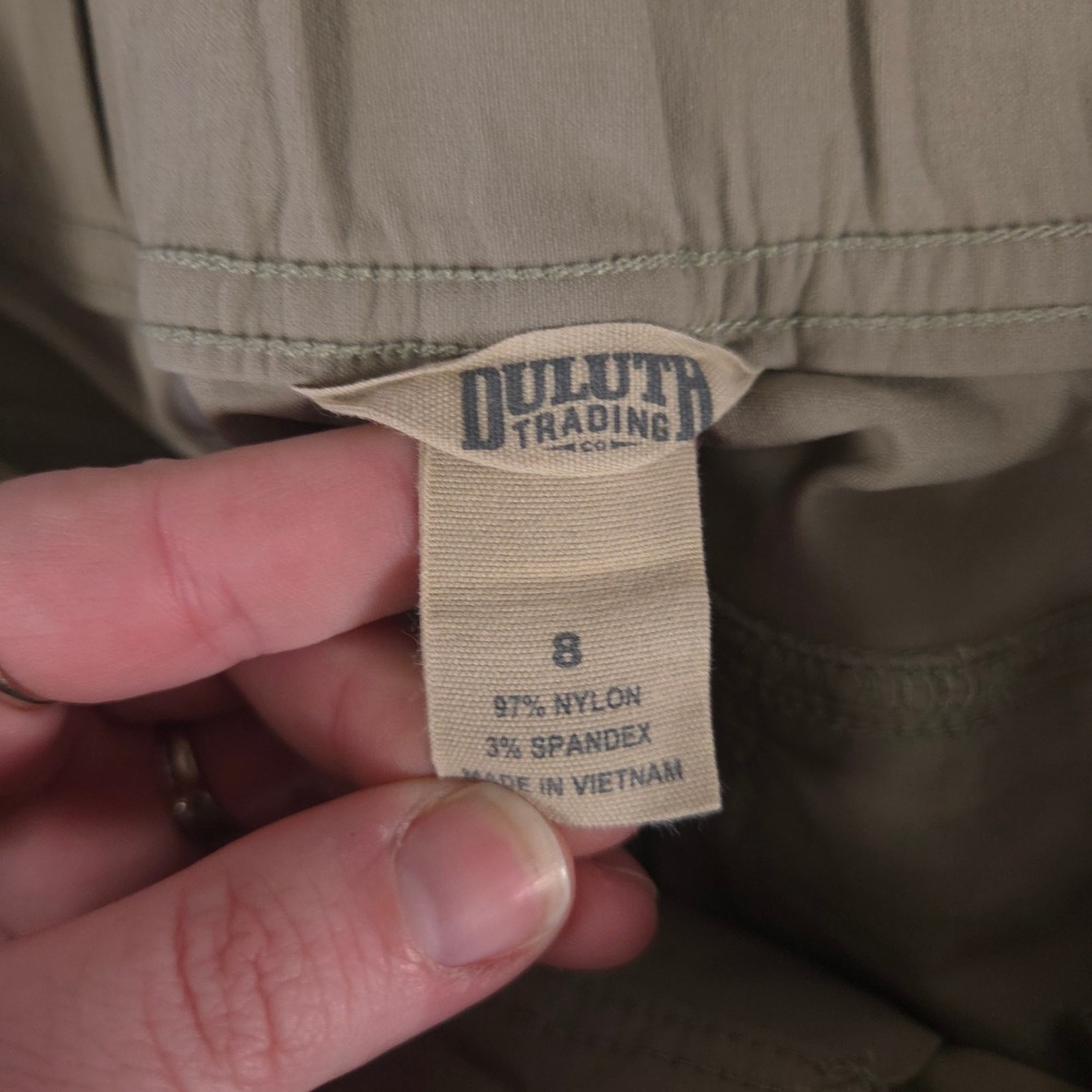 Duluth Trading Co Shorts Womens 8 Tan Dry on the Fly Cargo Stretch Hiking 10" - Picture 6 of 9